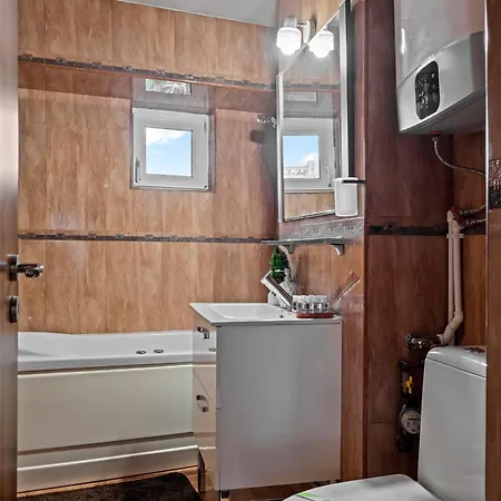 4 Unirii 47 * Bucarest