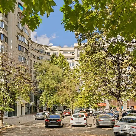 4 Unirii 47 * Bucarest