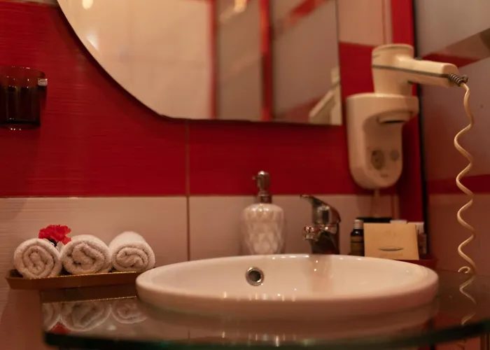 4 Unirii 47 * Bucarest